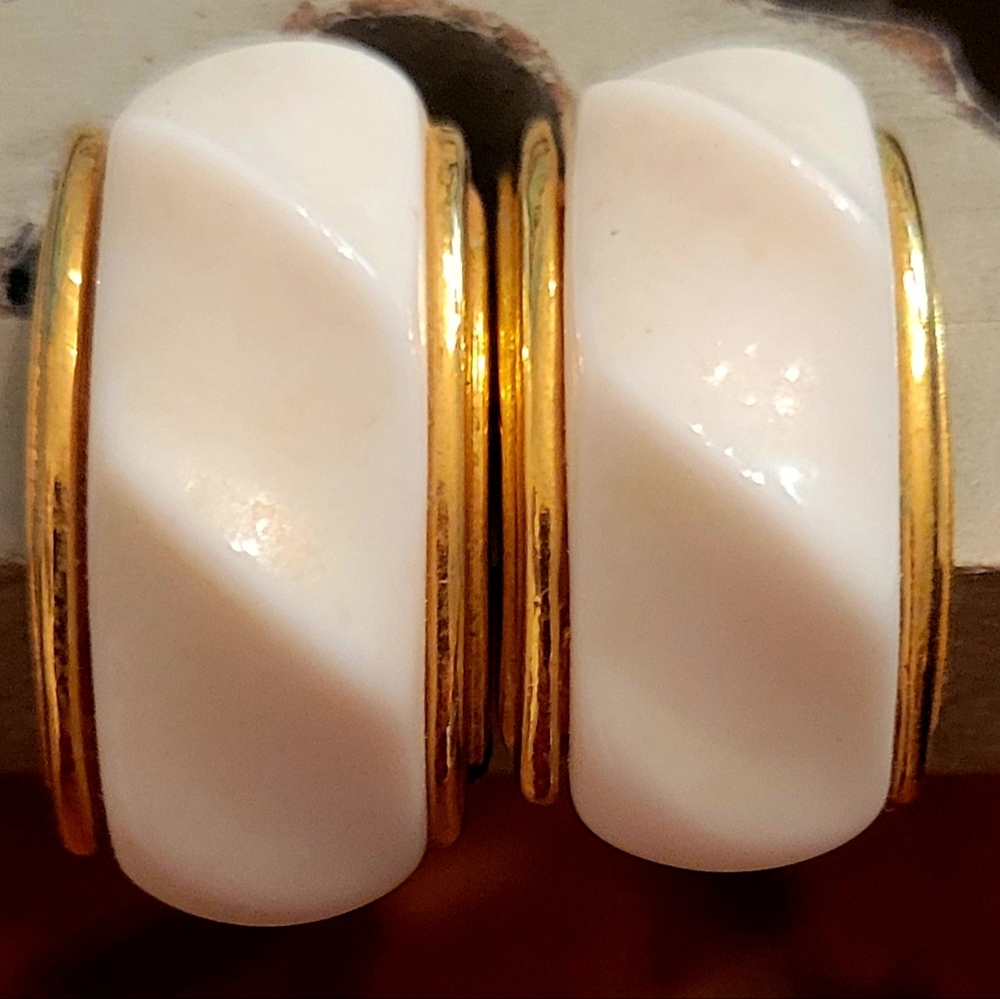 Avon Pierced Earrings 3/$15